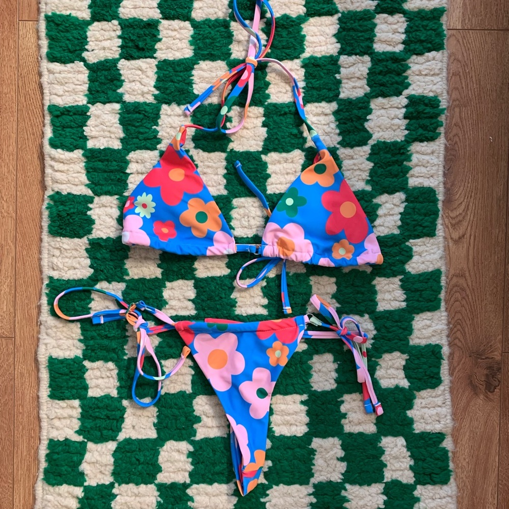 Flower bikini